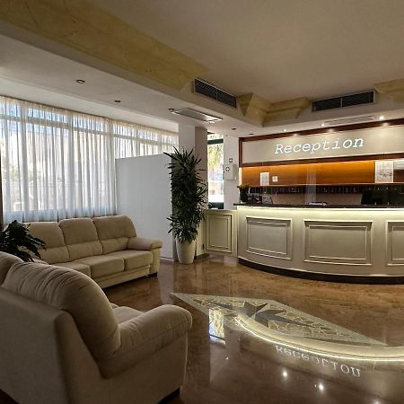 Porto Cesareo Hotel Bagian luar foto