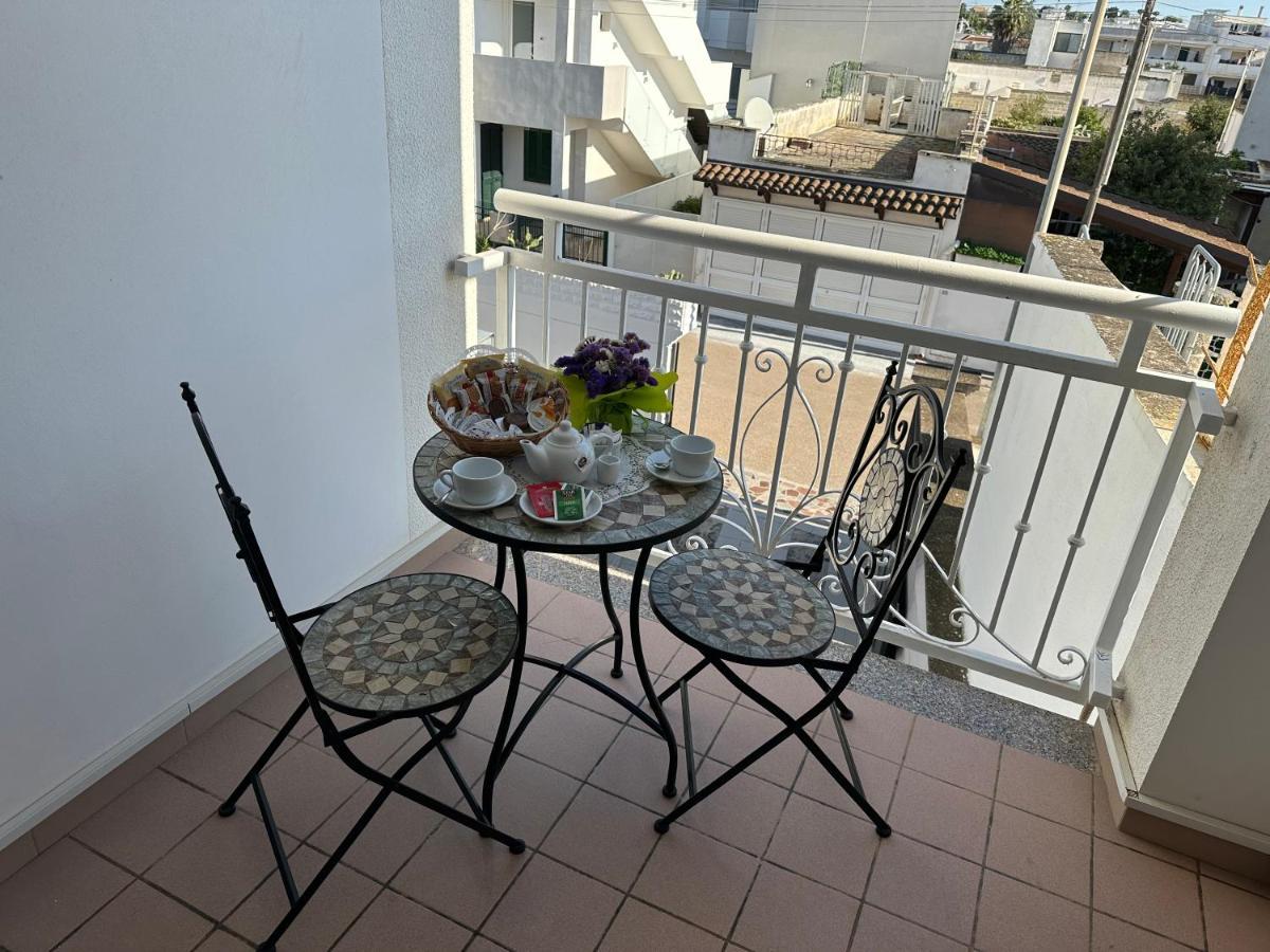 Porto Cesareo Hotel Bagian luar foto