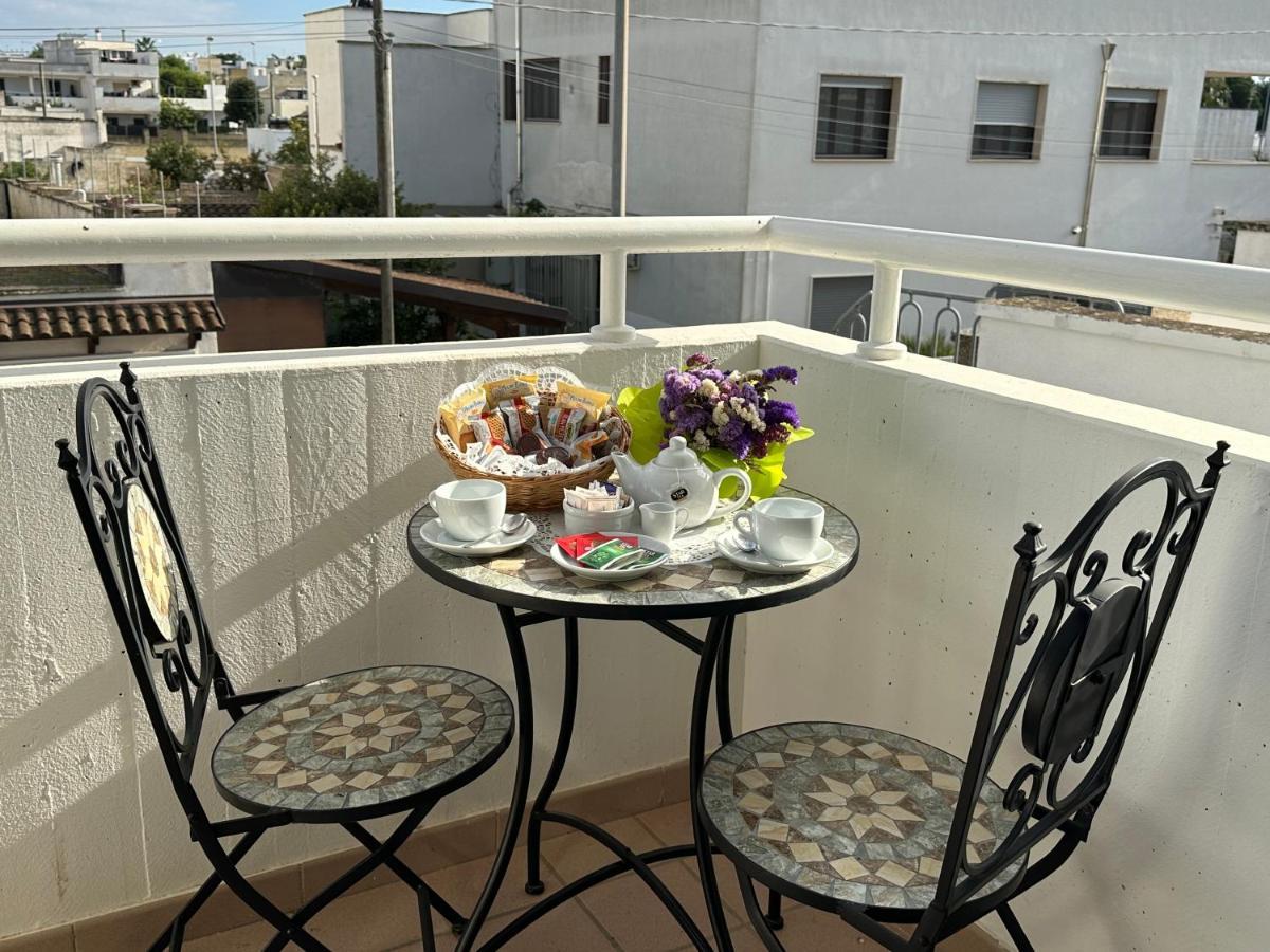 Porto Cesareo Hotel Bagian luar foto