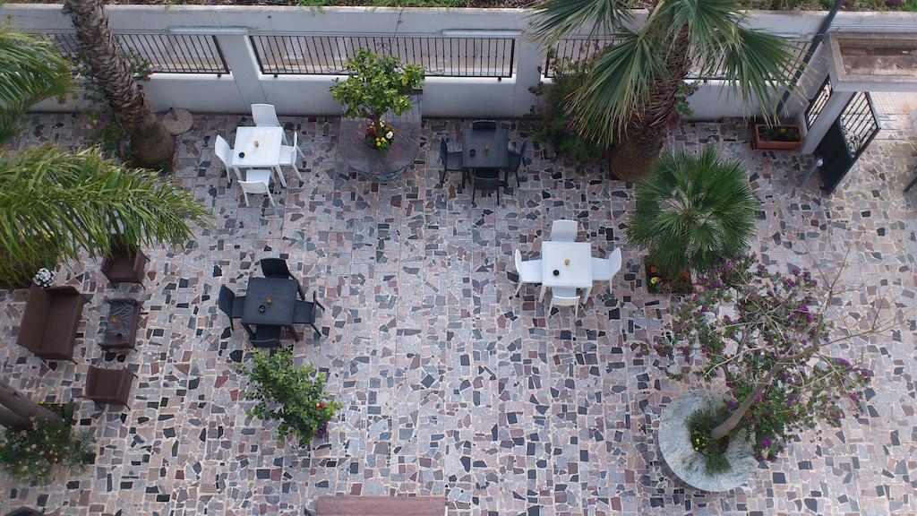Porto Cesareo Hotel Bagian luar foto