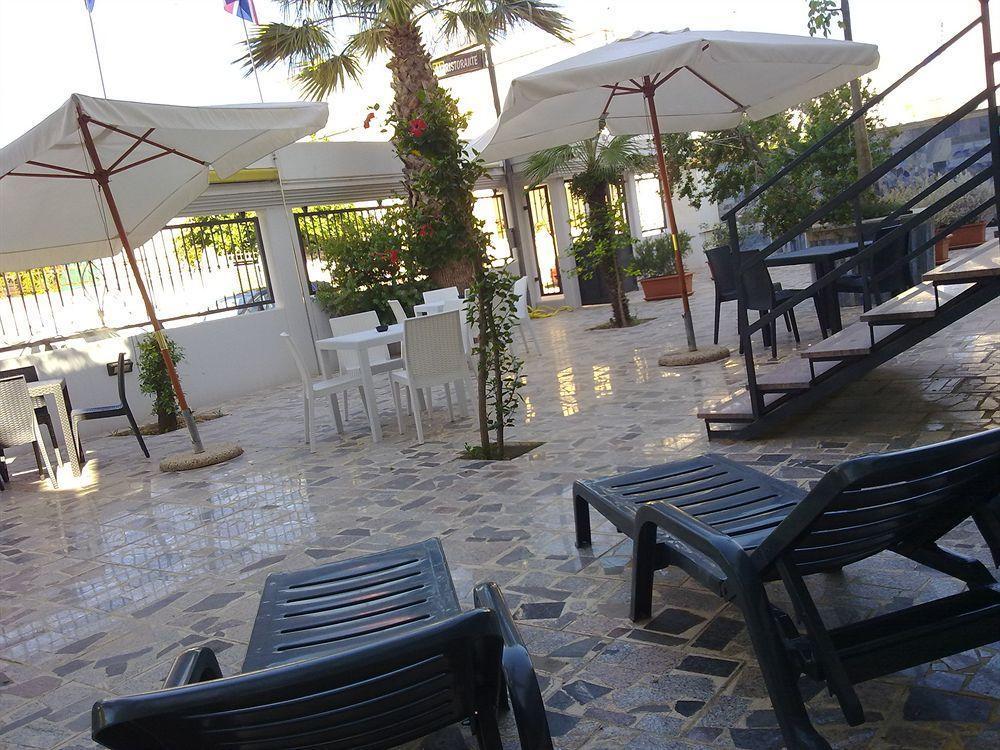 Porto Cesareo Hotel Bagian luar foto