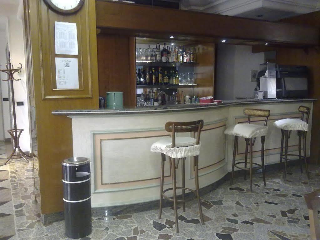 Porto Cesareo Hotel Bagian luar foto